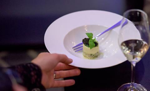 UN EVENTO ESCLUSIVO DI DEGUSTAZIONE DEL CAVIALE A BERLINO